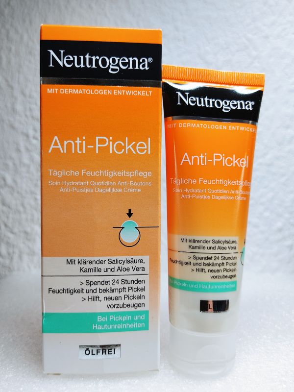 Зволожуючий крем від прищів Neutrogena для щоденного застосування 50 мл.