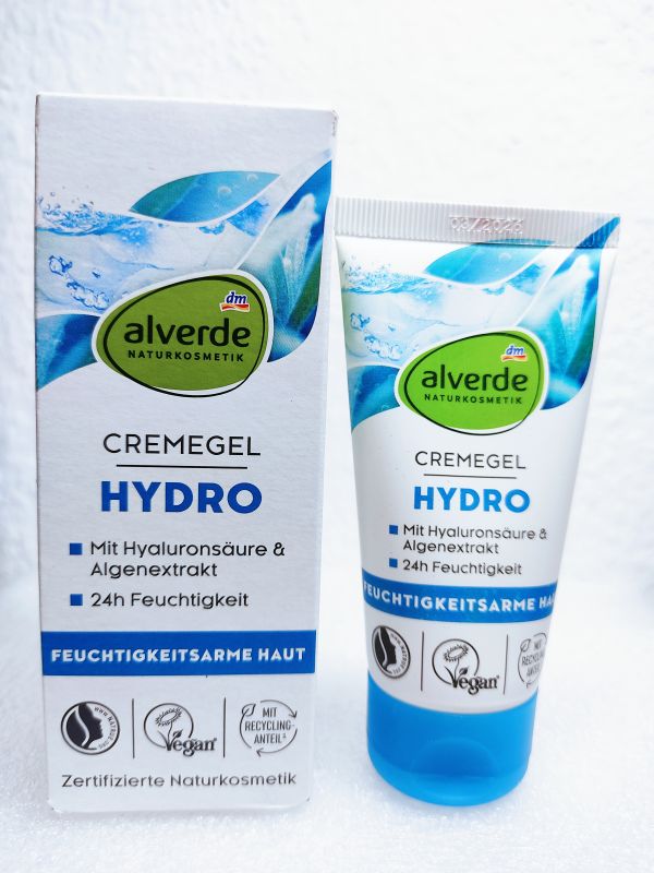 Денний крем-гель зволожуючий для обличчя з гіалуроновою кислотою та альгінатом 50 мл Alverde Cremegel Hydro Німеччина